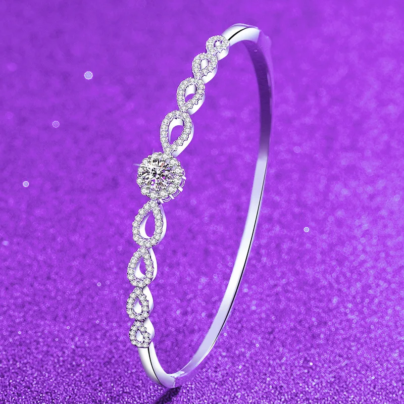 

S925 Silver White Gold Plated 0.5CT D Color Moissanite Micro-Pave Teardrop Continuous Bangle for Women, Exquisite Jewelry.