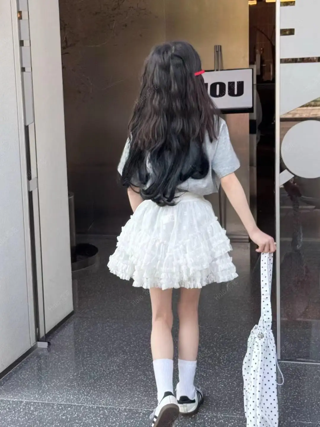 تنورة قصيرة شبكية كورية صيفية بلون سادة 2025 تنورة كعكة جديدة لطيفة ورائعة تناسب الجميع غير رسمية فضفاضة عالية الخصر