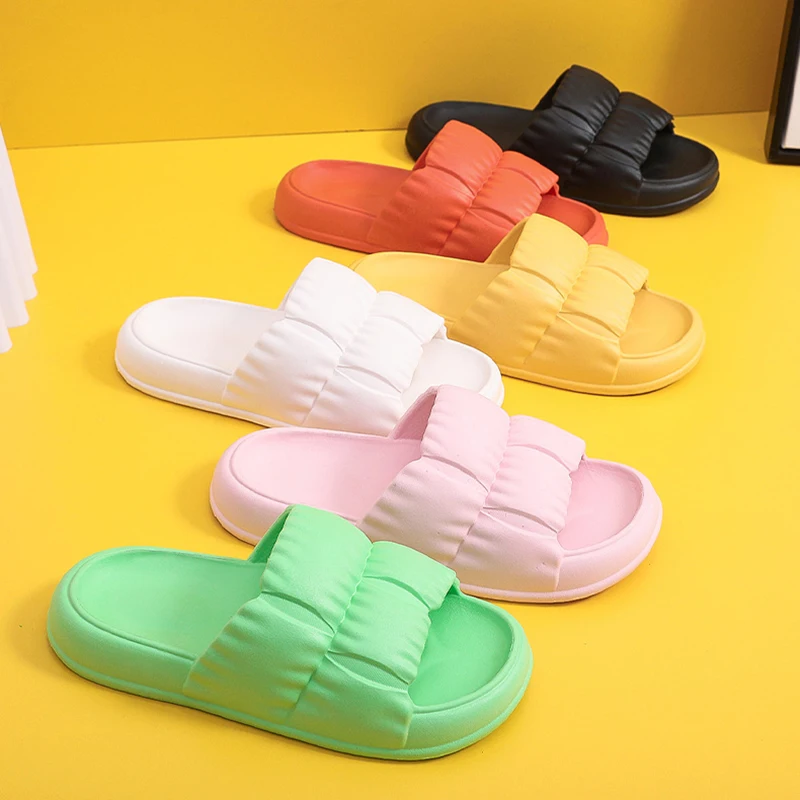 Women's Soft Sole Cloud Slippers Summer Beach Thick Platform Slipper Sandals Women Korean Eva Slippers for Home Flip Flops Woman