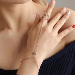 New Chic Creative Design Finger Jewelry Woman Fashion Zircon Hollow Out Leaf Bracelet Ring Sent Girlfriend Birthday Gifts