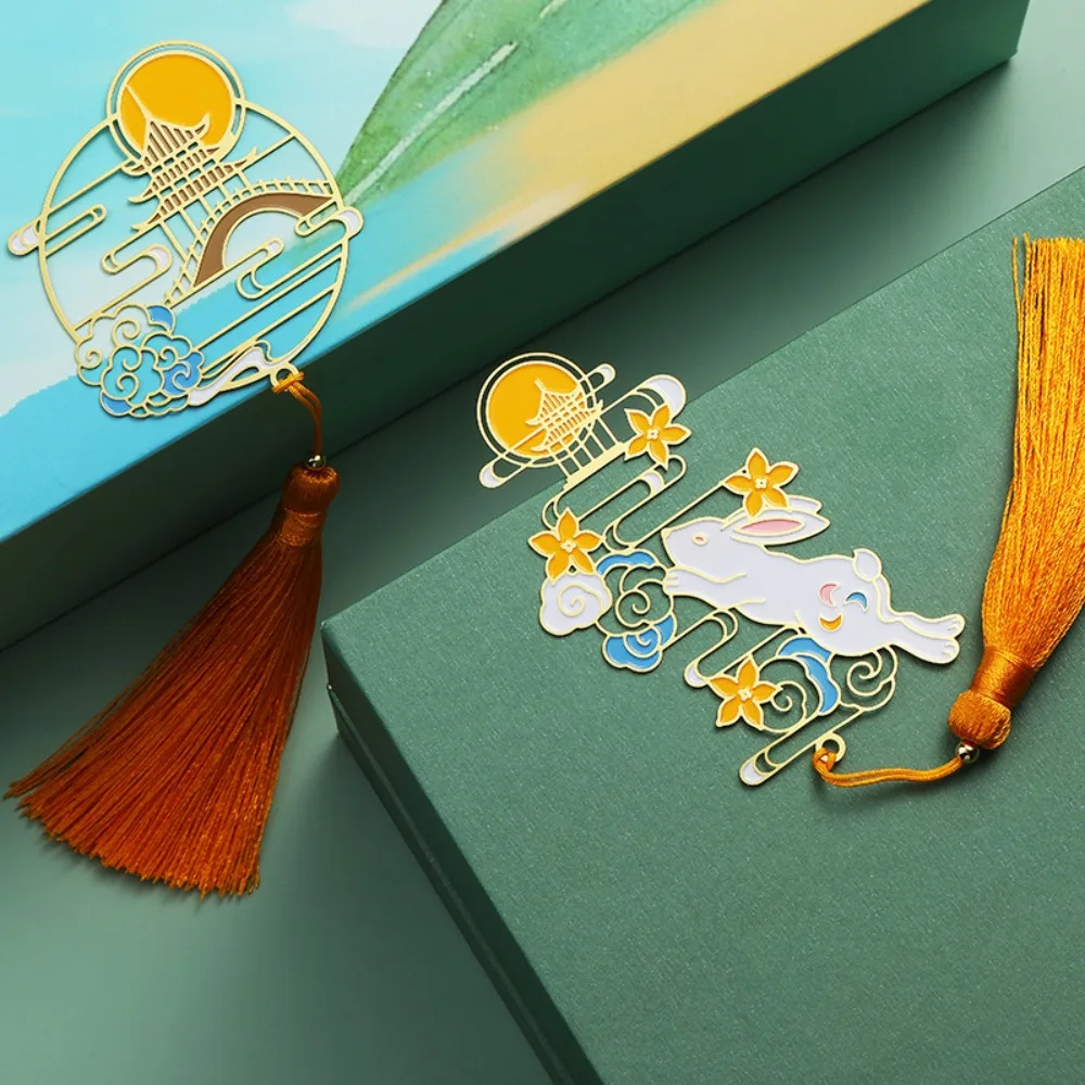 Alloy Chinese Style Bookmarks Chinese Style Exquisite Moon Rabbit Book Clip with Tassel Hollow The Moon Bookmark Stationery