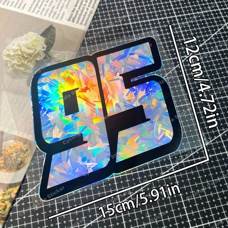 1 Buah Stiker Mobil Holografik Unik '95, Aksesori Sporty untuk Mobil, Jadikan Mobil Anda Tampil Menonjol dengan Stiker Berwarna Cerah Ini