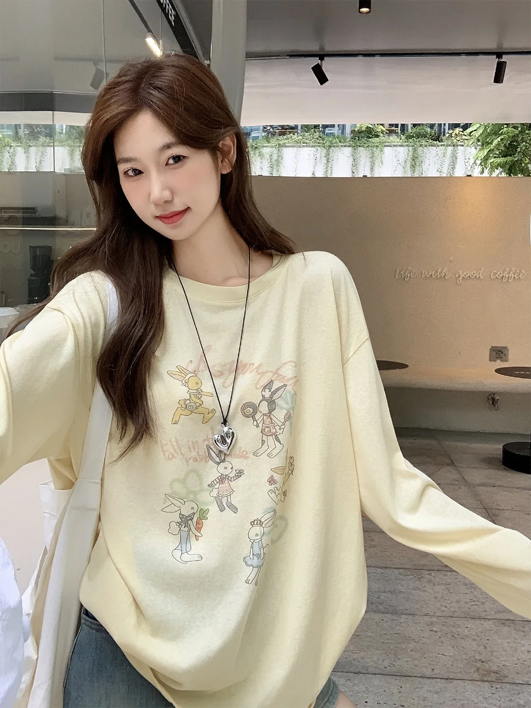 

Желтая полупрозрачная женская футболка свободного кроя с животным принтом, повседневная, с длинными рукавами, круглым вырезом, мягкая, удобная, дышащая