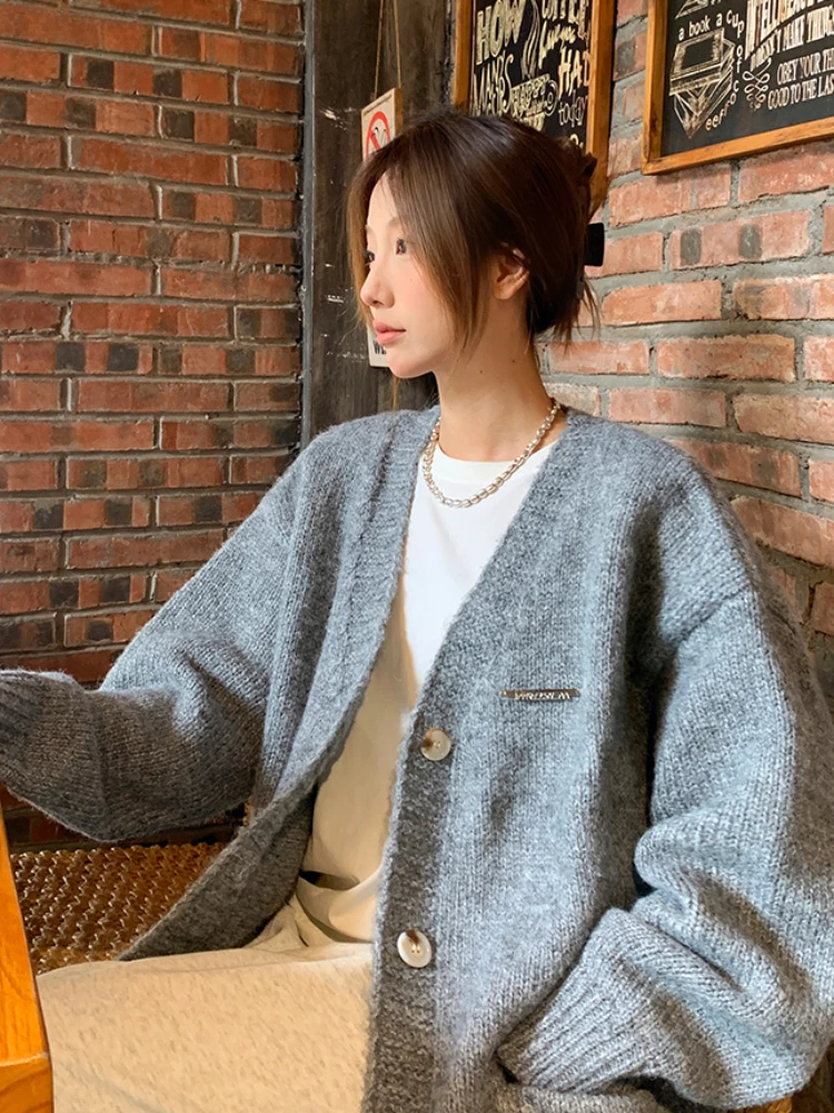 Autumn Cardigan Women Baggy Single Breasted Temperament Elegant Korean Style Stylish Simple V-neck Knitting Sweaters Aesthetic