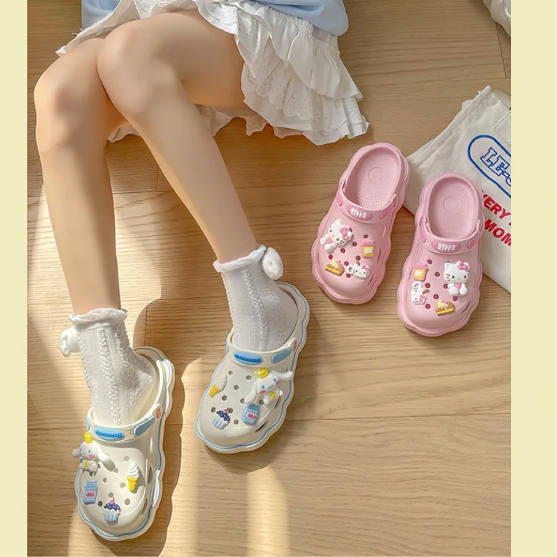 

Сандалии Sanrios Hellokittys Cinnamoroll Kuromi, летние новые уличные пляжные туфли, Симпатичные Нескользящие сандалии, домашние тапочки с мягкой подошвой