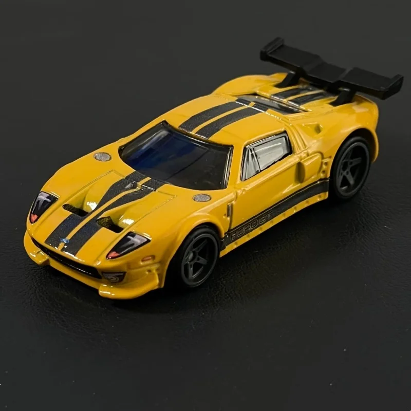 핫휠 GJT68 불리바드 28 E 케이스 시리즈 BMW 토요타 다이캐스팅 합금 자동차 모델 컬렉션 장식 장난감 축제용