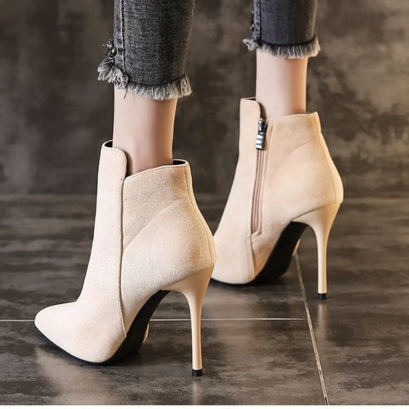 Footwear Heeled Female Ankle Boots Stripper Pole Very High Heels Booties Sexy Suede Short Shoes for Women Pointed Toe Hot Goth