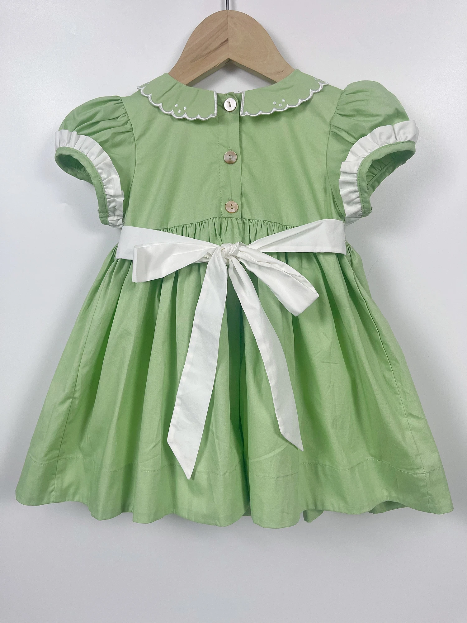 Summer Girls Handmade Smocking Dress Hand Embroidery Green Pure Cotton Fabric Soft Comfortable Banquet Performance Clothing