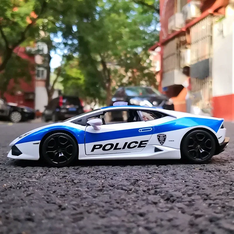 1:24 Lamborghini Huracan LP610-4 Alloy Sports Car Model Diecast Metal Toy Police Vehicles Car Model Simulation Gifts