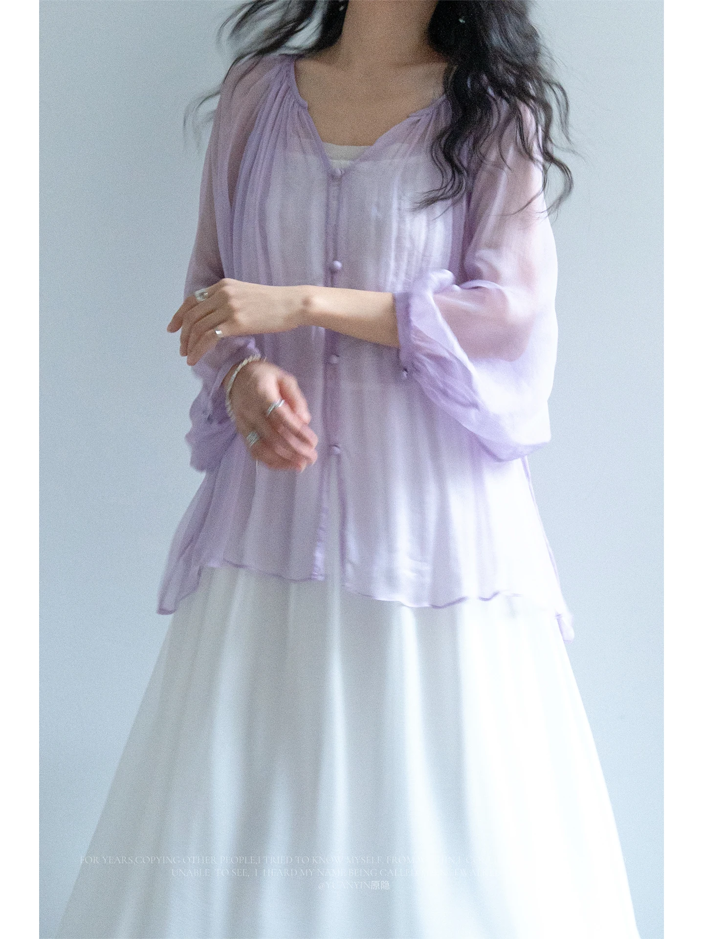 

Элегантная летняя шелковая рубашка-кардиган для женщин, свободный топ без рукавов с V-образным вырезом, фиолетовый, с длинными рукавами