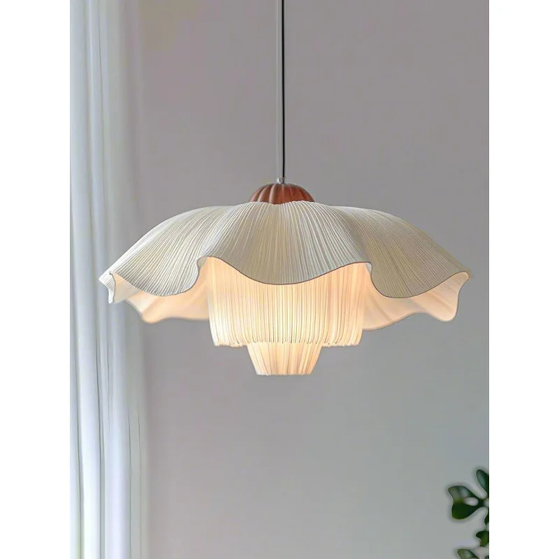 

French cream style dining room chandelier antique creative living room lamp high-end romantic study bedroom fabric lamp