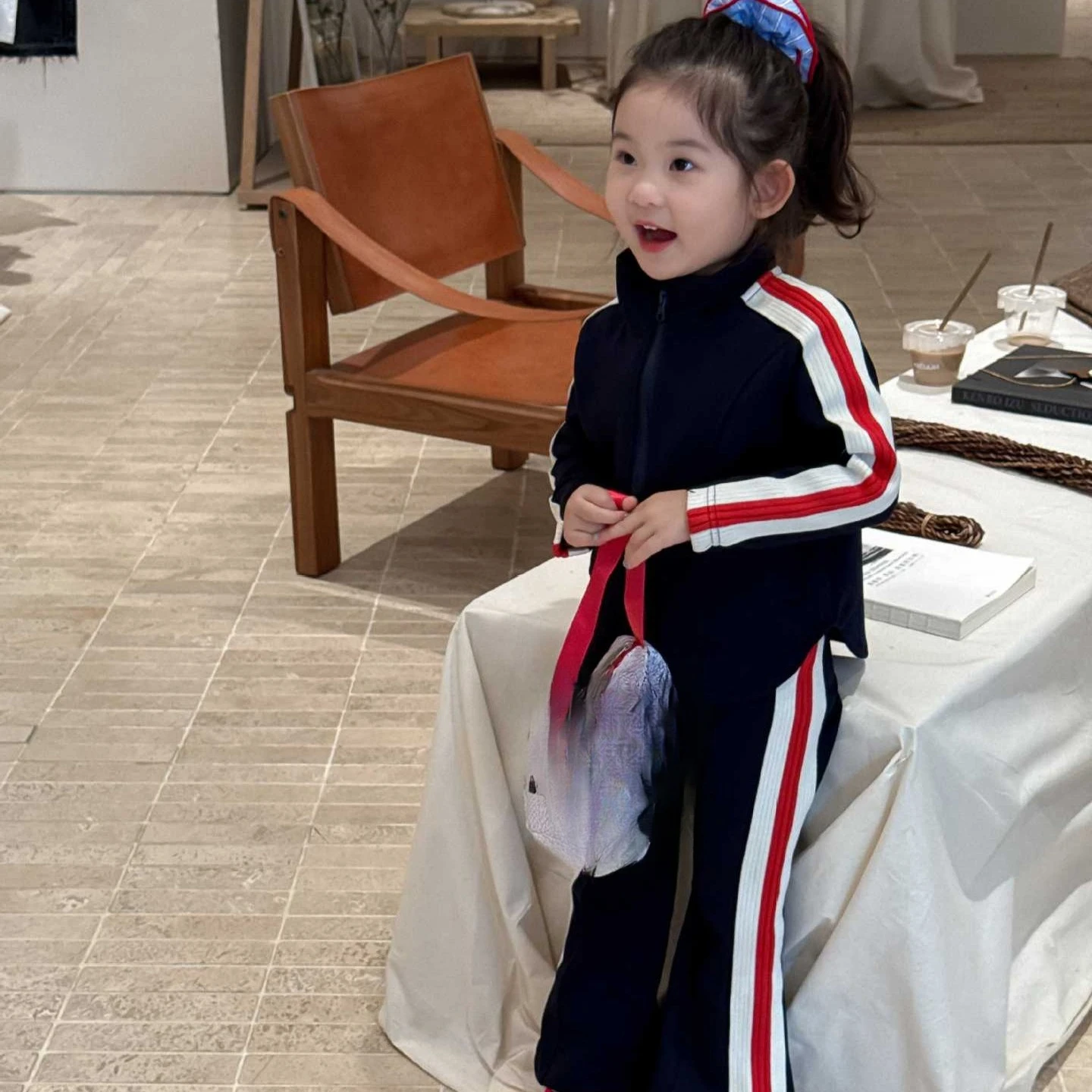 

2025 Autumn New Children's Clothing Girls' Sporty Casual Suit Jacket Flared Trousers