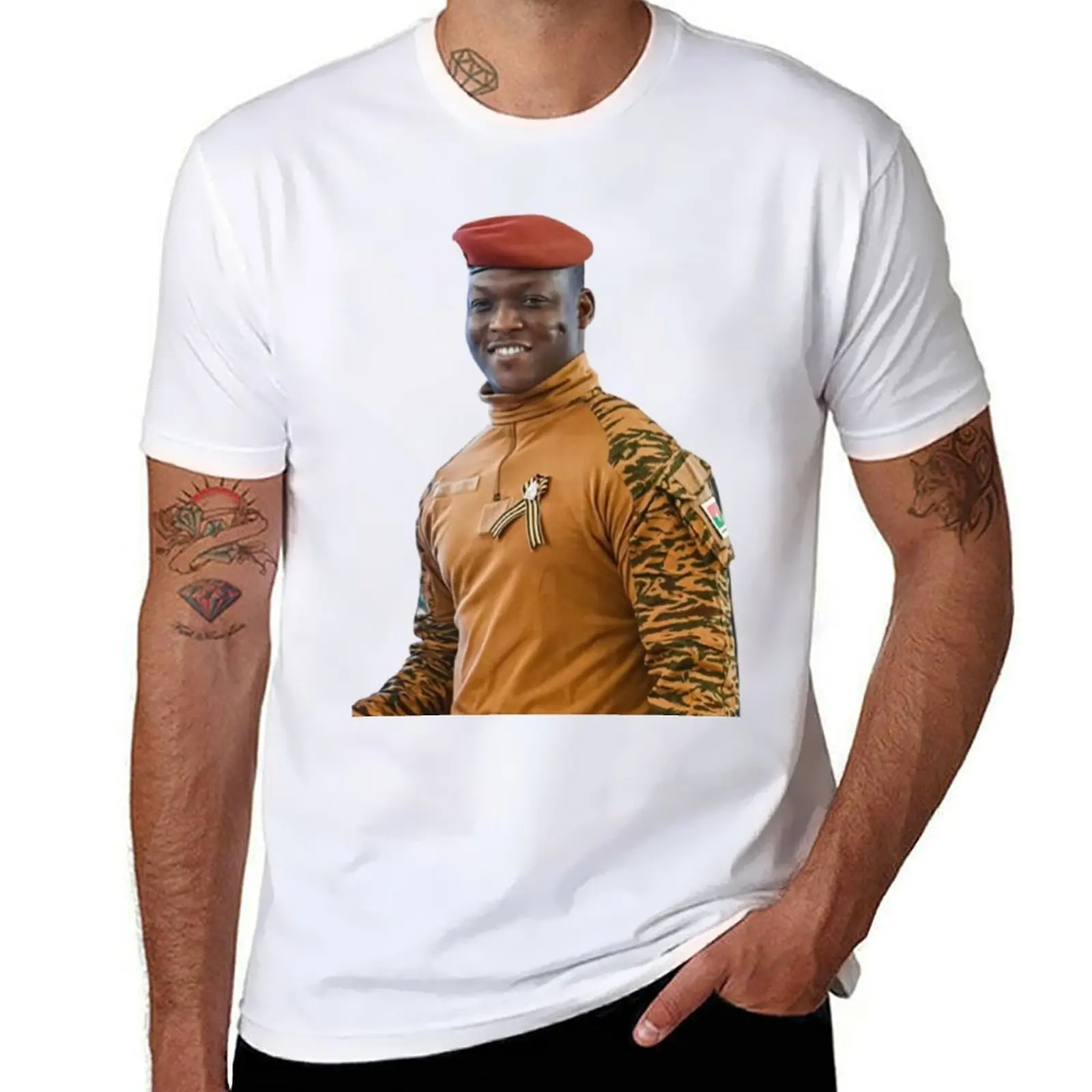 

President Ibrahim Traoré – Smiling Portrait in military uniform and red beret T-Shirt t shirt personalised T-Shirt
