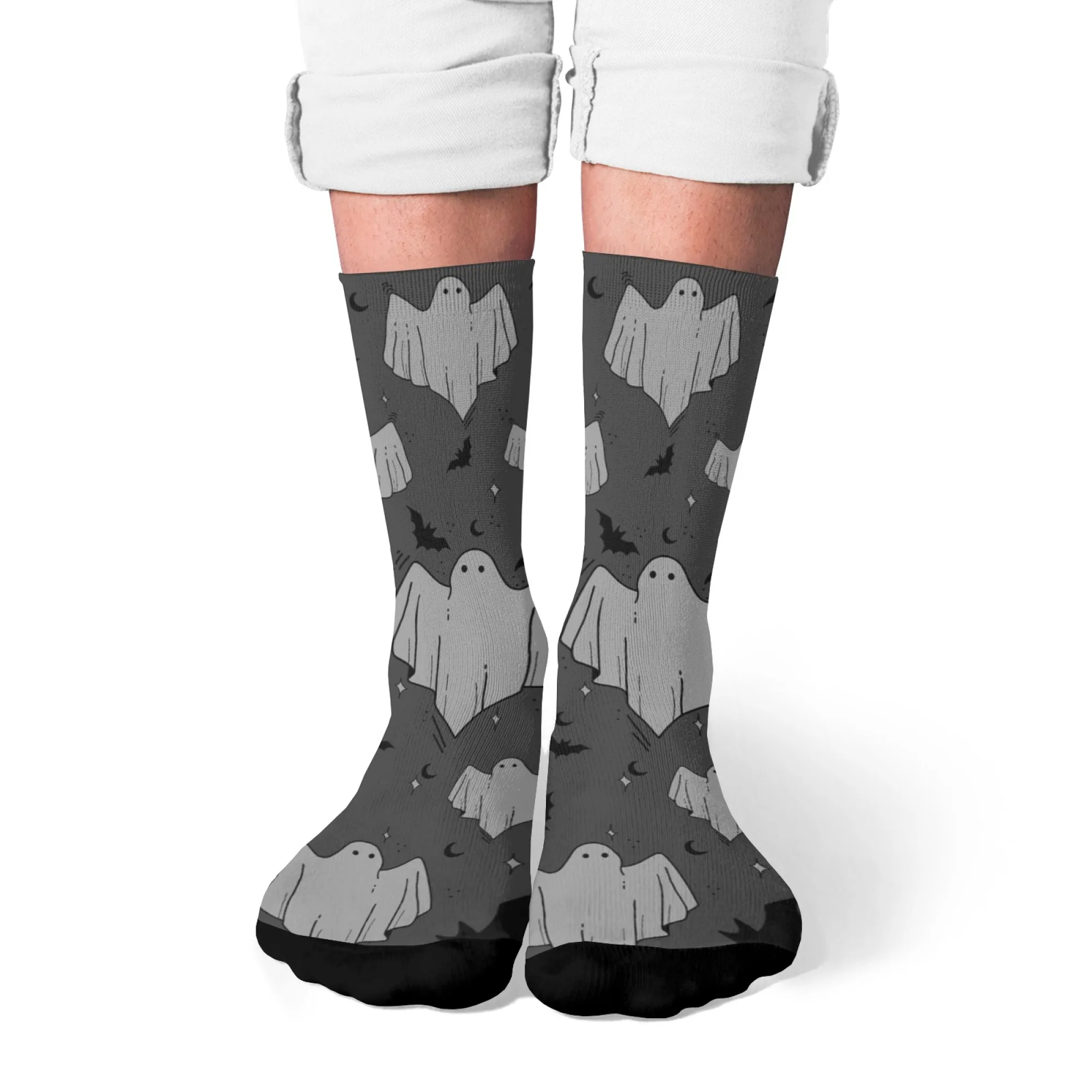 

1 Pair Unisex Spooky Bat & Phantom Crew Socks – Black & White Haunted Theme, Joyful Playful Gothic Art for Horror Enthusiasts