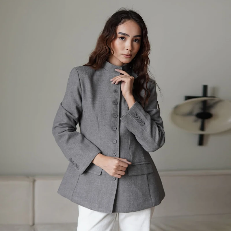 Damen-Blazer mit Stehkragen und Taillenbetonung, elegant, langärmelig, einreihig, schmal geschnitten, schicke Bürojacke – Detail 28