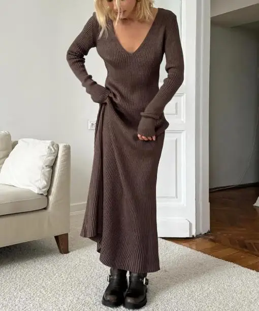 

Dress 2025 Autumn and Winter New Style Temperament V-Neck Slim Fit Hip Hugging Knitted Long Skirt Solid Color Long Sleeved Dress