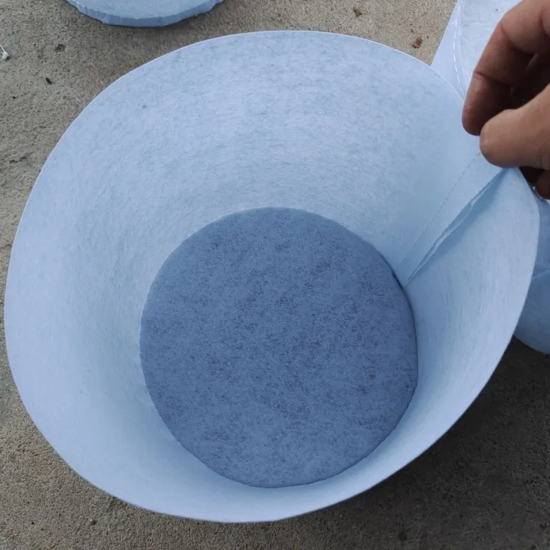 A large number of multi-specifications, wholesale tree planting bags, thickened seedling bags, nutrient cups, garden tree