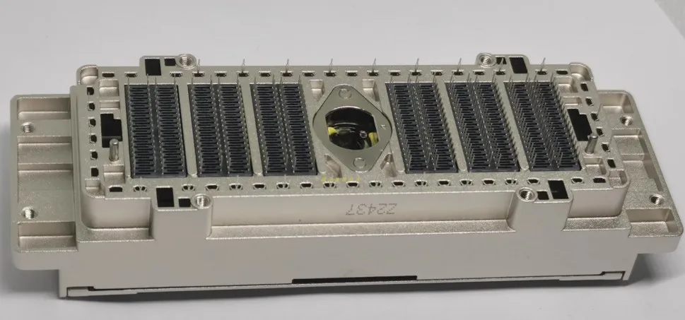 

1PCS 127050-0551 DLP408R2 h 1379448 K L