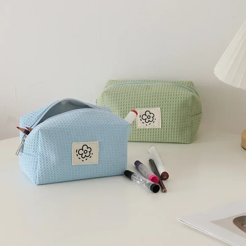 Cute Waffle Plaid Travel Zipper Cosmetic Lipstick Storage Bag Women Makeup Organizer Handbags Coin Purse Pencil Cases Pouch Bag