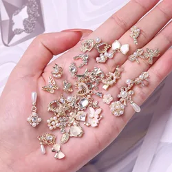 50Pc Random Luxury Nail Art Dangle Jewelry  (Heart Bowknot)  Mixed Style 3D Nail Art Charms Tassel Design Alloy  Nail Art Dangle