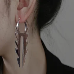 Punk Trend New Fashion Gothic Personality Skeletonized Thorns Pendant Drop Earrings for Women Men Party Ear Accessories Jewelry
