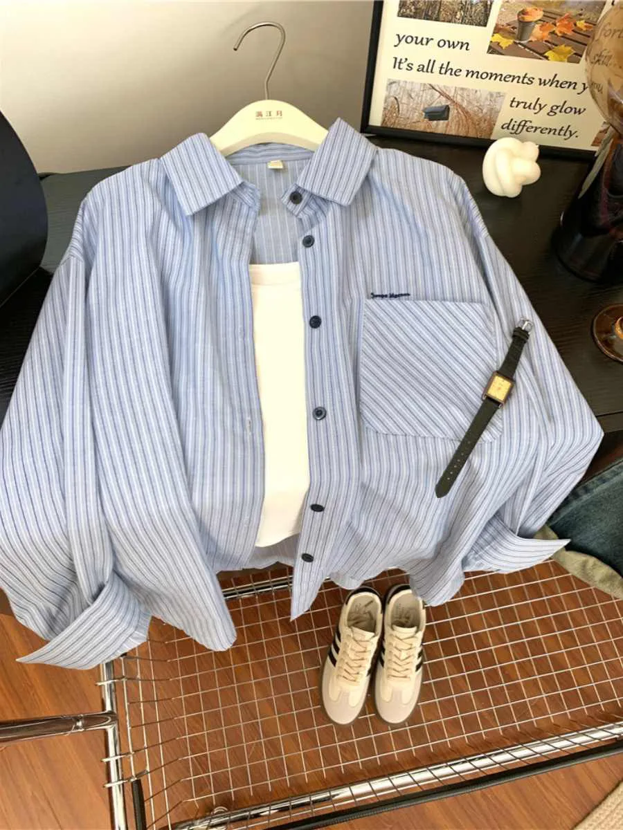 قميص نسائي مخطط أزرق، بلوزة فرنسية كاجوال فضفاضة بياقة مقلوبة، صدر واحد، معطف صيفي كلاسيكي واقي من الشمس