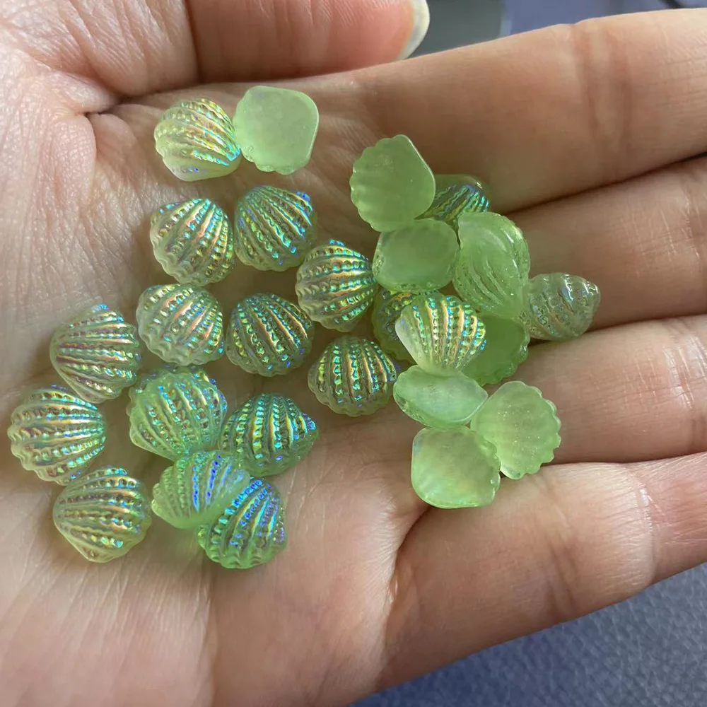 20Pcs/Bag Aurora Sea Shell Nail Art Charms 3D Resin Japanese Colored Shell Nail Art Decorations DIY Nail Accessories 10X11.5mm