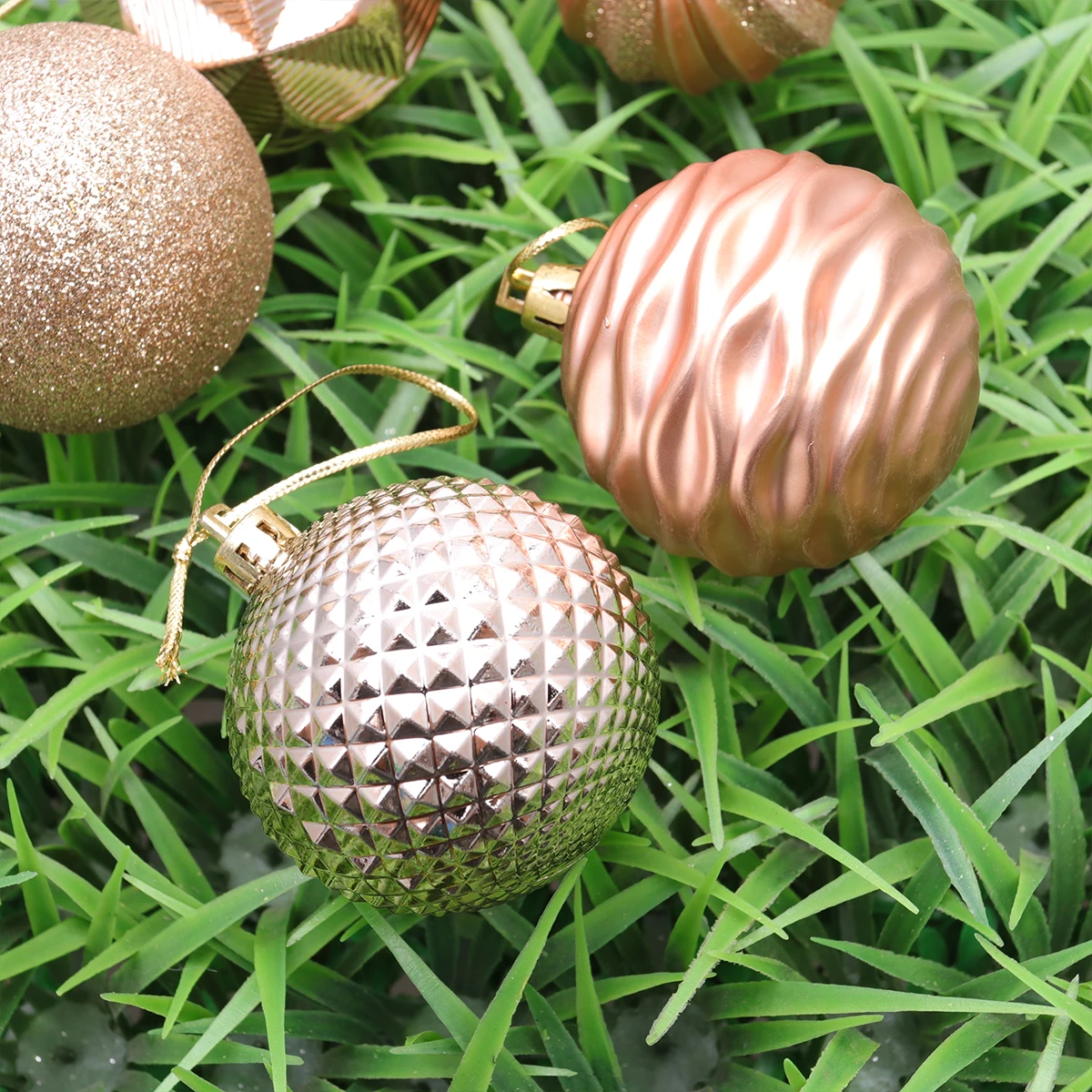 

12PCS Christmas Decorative Hanging naments for Tree Party Hanging Ball Decor Safe Plastic Xmas Home Decor