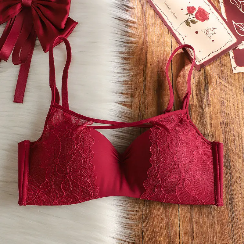Nuevo Bralette Rojo para Mujer, Diseño de Año Nuevo Chino, con Push-Up para Realzar y Dar Forma a Bustos Pequeños, Elegancia para Bustos Pequeños