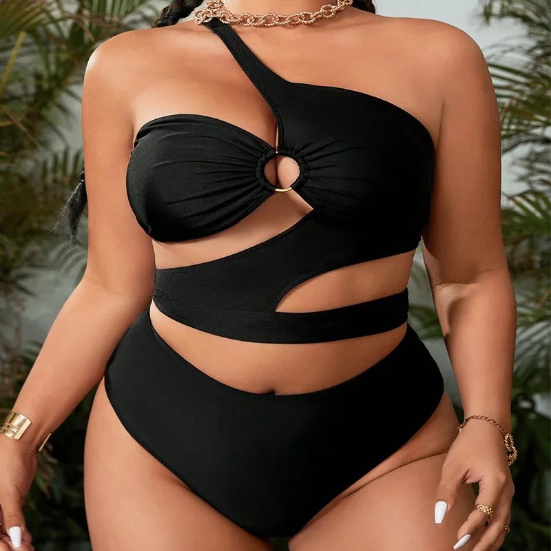 Traje de baño de talla grande para mujer, bañador Sexy con un hombro recortado, conjunto de Bikini con curvas, color negro, 2024