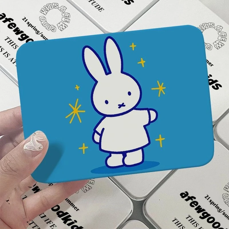 Nuevo Kawaii Miffy sombrero azul Miffy conejo almacenamiento caja de hierro organización almacenamiento de escritorio caja de alta belleza juguetes para niños