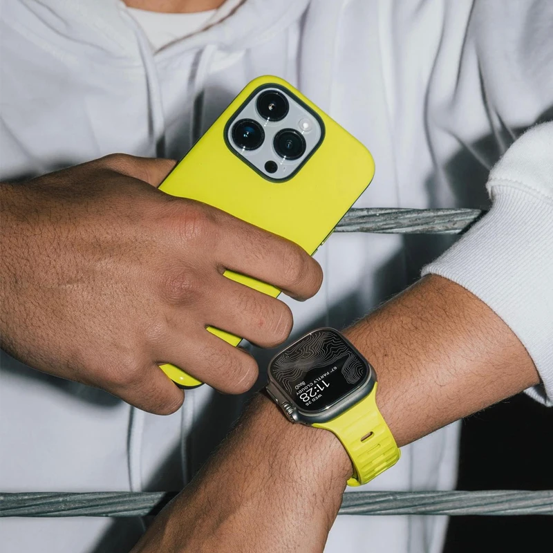 Cinturino sportivo in Silicone morbido per Apple Watch Ultra 8 SE 7 Series 44MM 40MM 49MM 45MM cinturino in gomma per iWatch 6 5 4 3 42MM 38MM