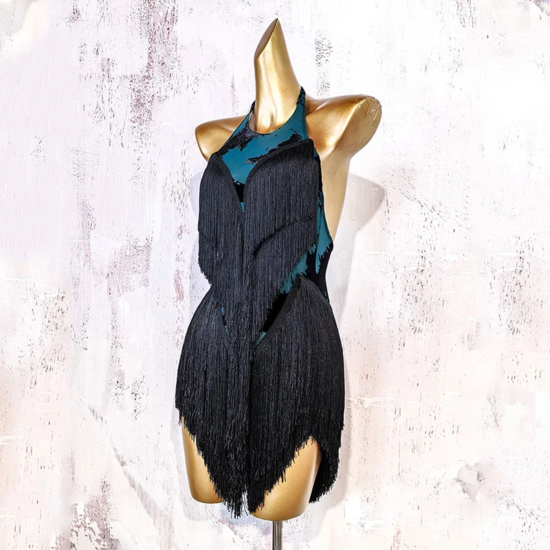 ชุดเดรสเต้นลาตินสีดำแบบเซ็กซี่ประดับพู่สำหรับผู้หญิง ชุดแสดงแบบผูกคอ ซัมบ้า ซัลซ่า ชะชะ ชุดเต้นรำลาติน VDL4780