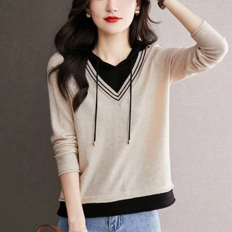 2024 New Autumn/Winter Retro Fresh Casual Knitted Shirt Long Sleeve Hooded Fake Two Piece Contrast Splicing Women\'s T-shirt Top