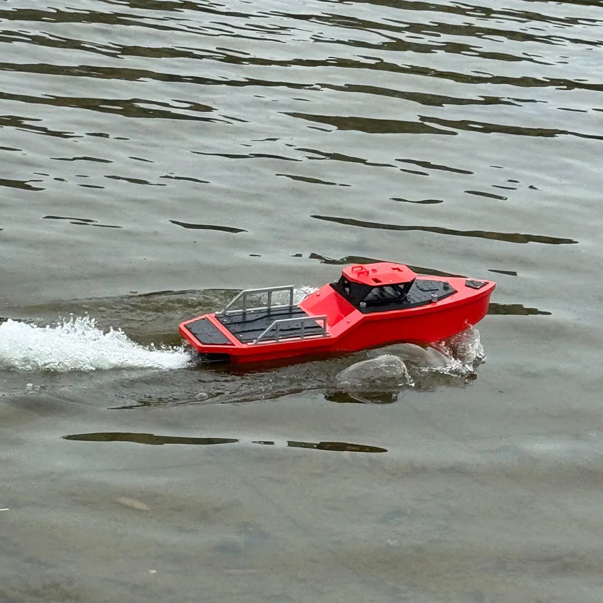 RC Speed ​​Boat Brushless Water-Cooled Motor Driven Remote Control Boat Deep V Design RC Schiffe Model Kit Ship Toy