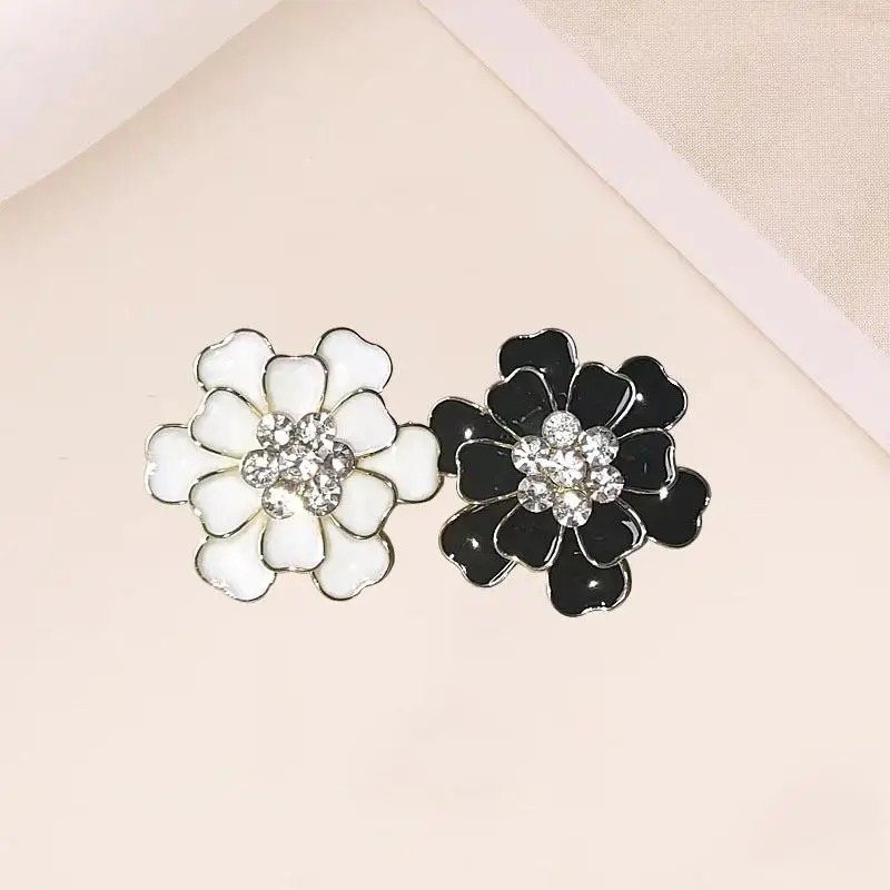 المتقدمة الرجعية دبوس الصدر دبوس الذهبي مجوهرات روز زهرة مأدبة بروش عصا الصدار طوق دبابيس قميص الإكسسوار هدية