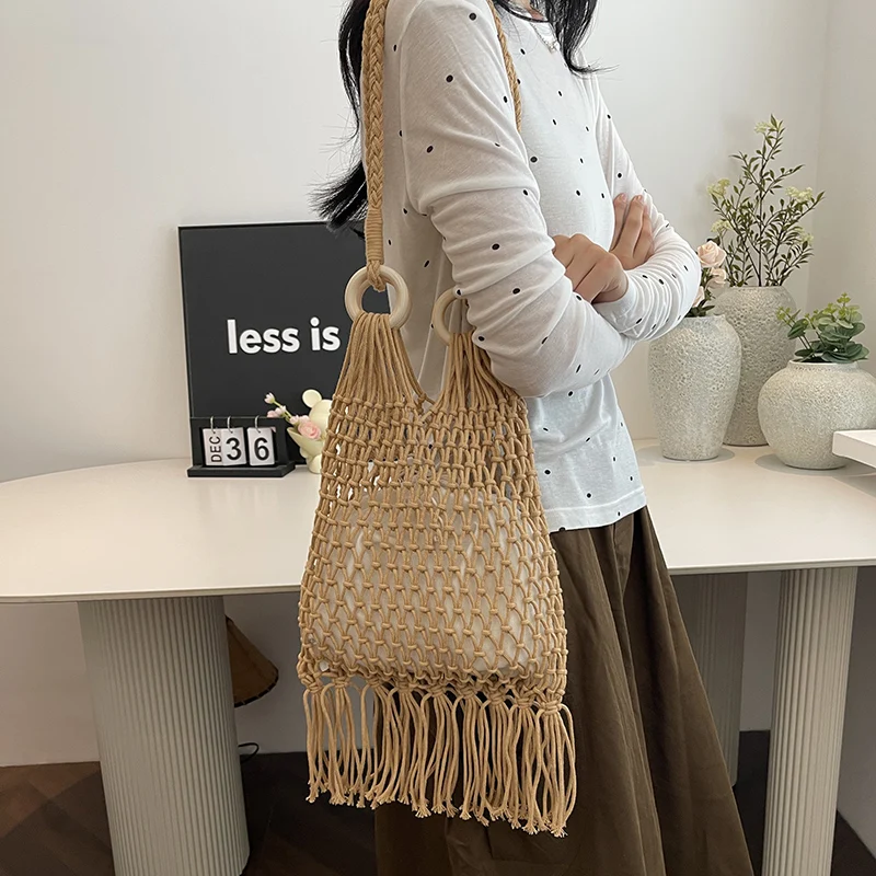 

Large Capacity Tassels Shoulder Bags Solid Color Versatile Fabric Women's Bags 2025 Hot Sale Summer Vacation Women's Handbags