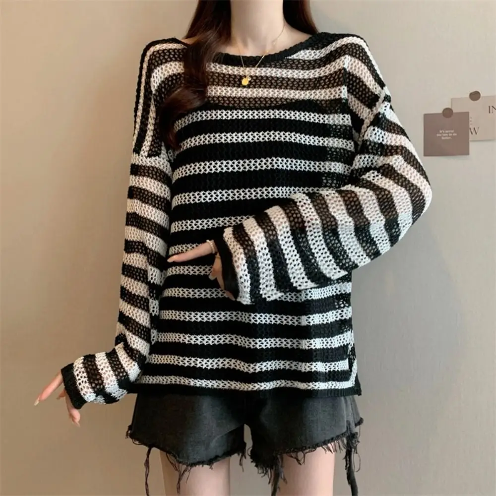 Stilvolle lässige gestrickte hohle Pullover lose Rundhals Langarm T-Shirt Beachwear Streifen häkeln Top Frauen Strand
