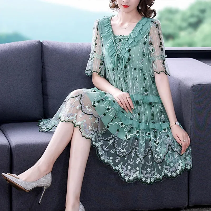 2024 New Fashion Mesh Embroidery Gorgeous Light Luxury Small Mom Temperament Mid length Dress Loose Covering Belly Skirt Dress