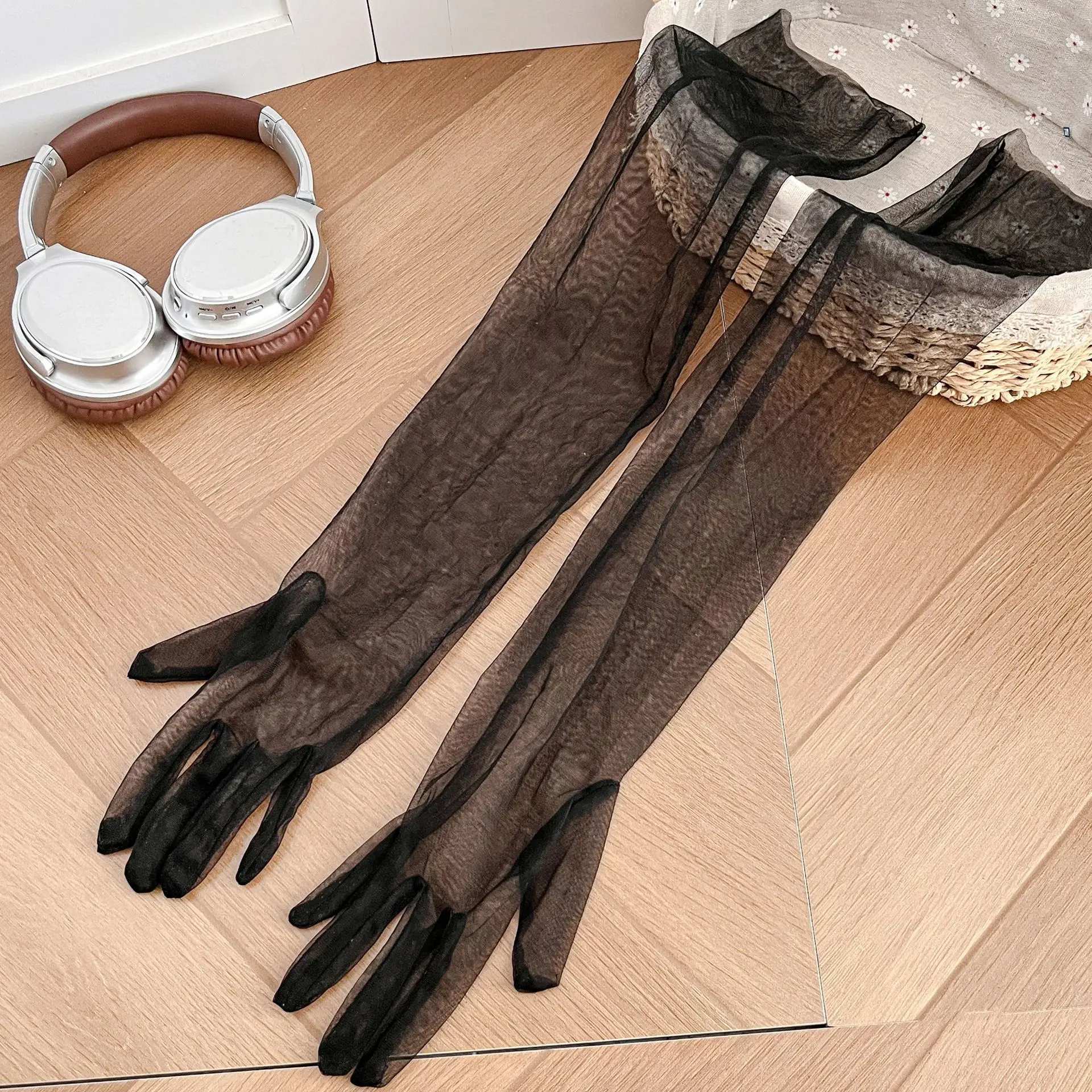 New Women's Lace Gloves, Long Transparent Split Finger Gloves, Women's High-end Wedding Dresses, Evening Gowns