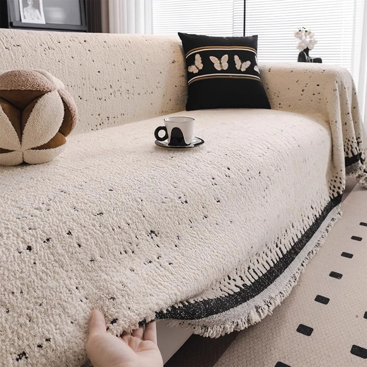 

Thick Wide Sofa Cover Slipcovers Non Slip Dirt Resistant Soft Flannel Blanket