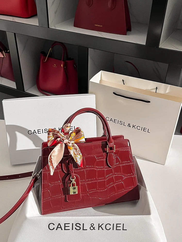 fashionable-crocodile-pattern-handbag-simple-design-women's-bag-2026-new-commuter-small-square-bag-soft-pu-material