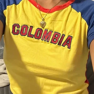 كولومبيا المرأة الفن المطبوعة اقليم اقتصاص ، ملابس Y2K ، قوطية خمر بنات تي شيرت، 2000s الجرونج Streetwear ، دروبشيبينغ أفضل 12 ملابس مبيعا في كولومبيا - رقم 1