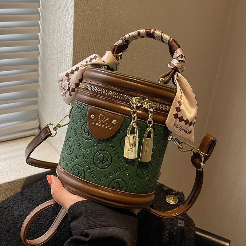 2024 New High Quality Small Bag Women Autumn Winter Niche Design Crossbody Bag Popular Women\'s Portable Bucket Bags with Ribbons