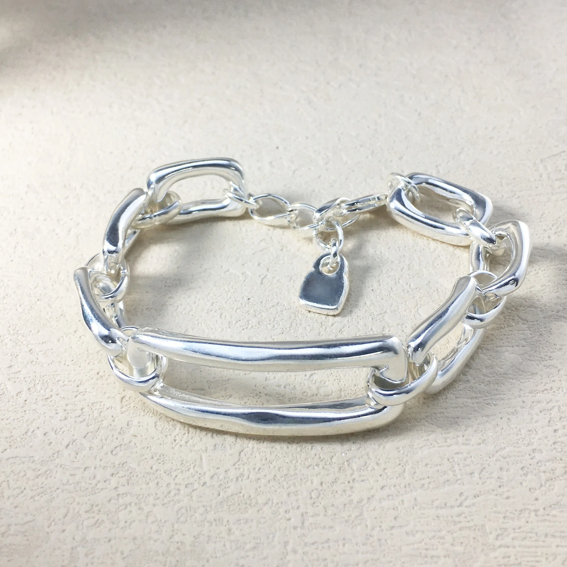 

2025 Summer Vintage Unique Gold and Silver Hollow Irregular Geometric Bracelet Couple Accessories Jewelry Gift