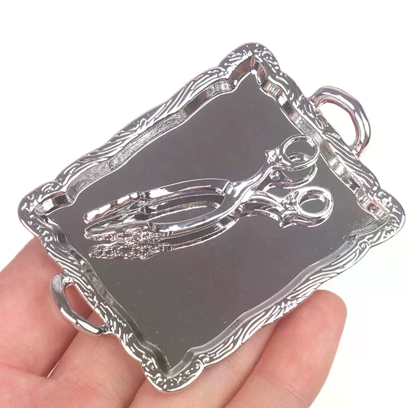 ถาดเค้กโลหะจิ๋วสำหรับบ้านตุ๊กตา 1:6 พร้อมคลิปหนีบขนมปัง จานของหวาน ของตกแต่งครัวจำลอง ของเล่น อุปกรณ์เสริมบ้านตุ๊กตา