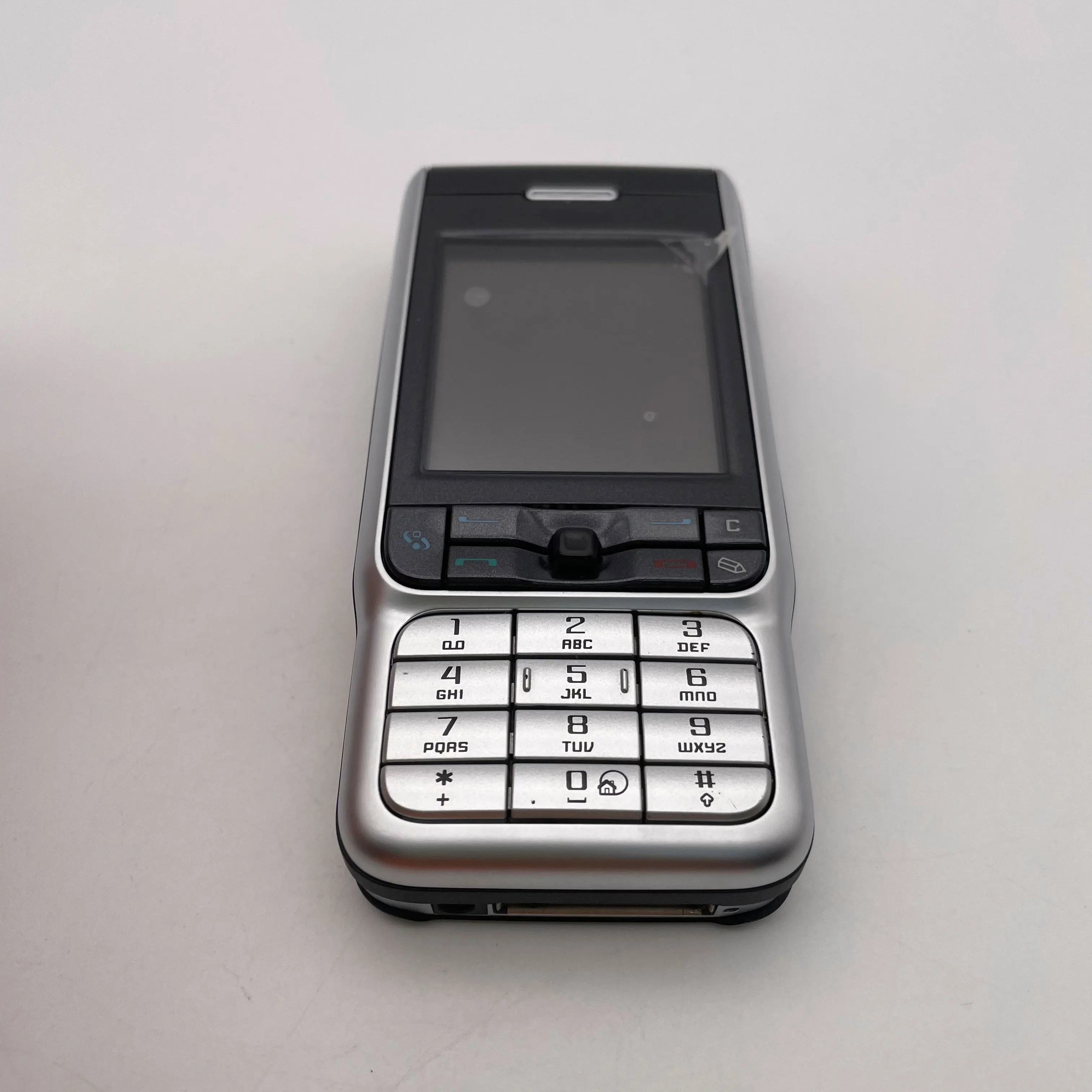 هاتف محمول أصلي غير مقفول 3230 بشريحة واحدة GSM 900/1800 مزود بتقنية البلوتوث ولوحة مفاتيح عربية روسية مصنوعة في فنلندا