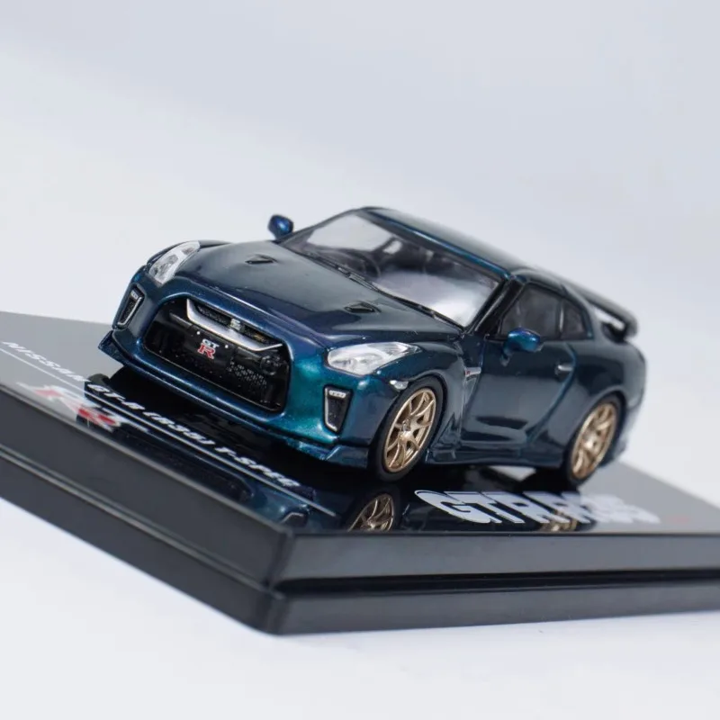INNO 1:64 Nissan R35 GT-R modèle de voiture en alliage de simulation moulé sous pression, jouet pour garçons, ornement de collection pour adultes.