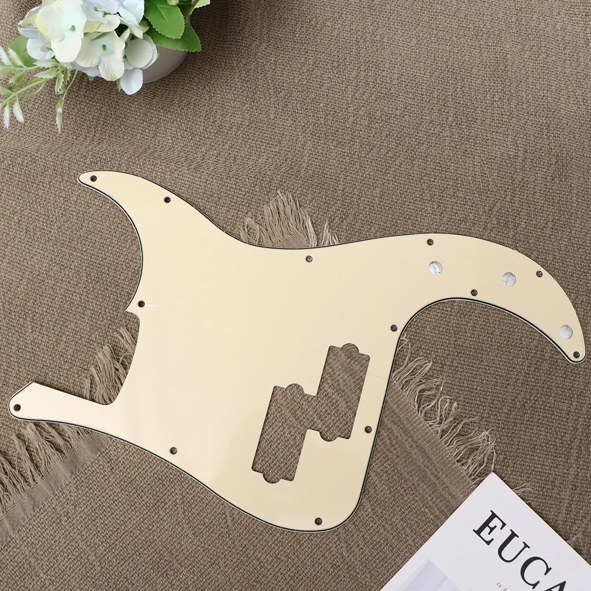 

3 Layers Pb 13 Screw Holes Anti-Scratch Guitar Scratch Plate Protective Film Beige Replacement For Electric Bass
