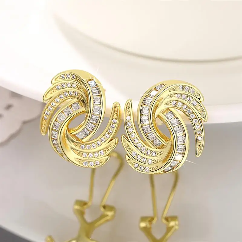 Huitan Vortex Design Women Stud Earrings Gold Color Full Shiny Cubic Zirconia Trendy Wedding Party Statement Accessories Jewelry